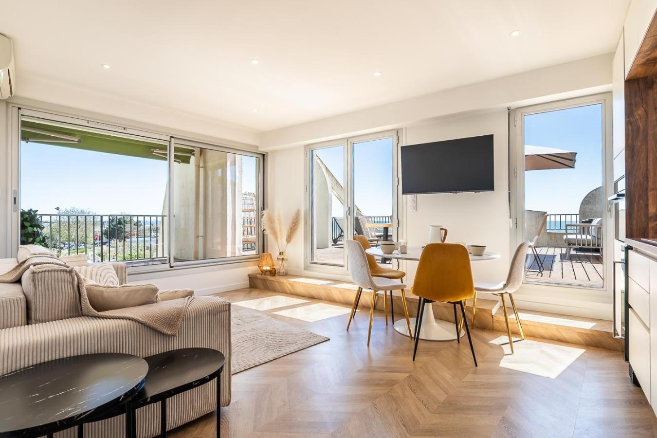 Suite Terrasse Xxl - Front De Mer - Parking - Ambiance Plage La Grande-Motte Exterior foto